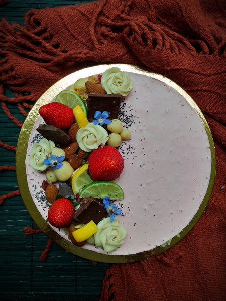 strawberry cheesecake, vegan, gluten and sugar free